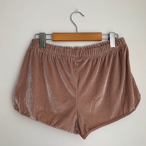 Top Shop Blush Velvet Short - Picture 2 of 2